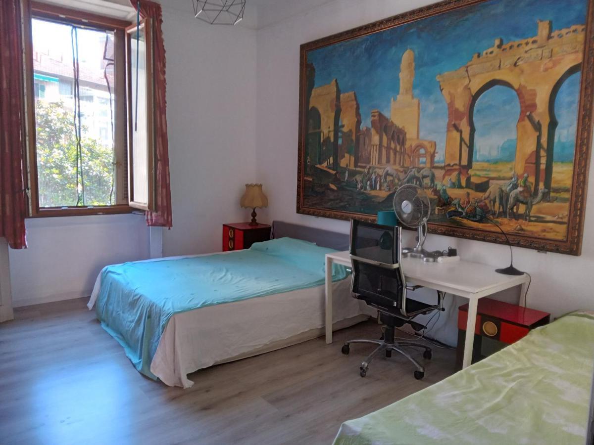 A Room In A Beautiful Apartment In The City Center Milan Exterior photo